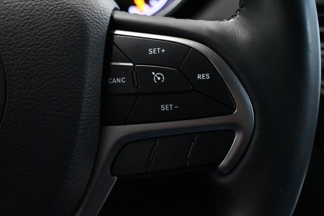 Photo of 2021 Velvet Red Pearlcoat Jeep Grand Cherokee