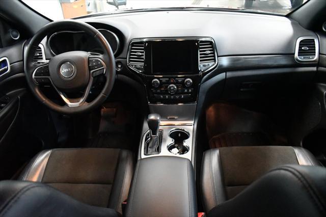 Photo of 2021 Velvet Red Pearlcoat Jeep Grand Cherokee