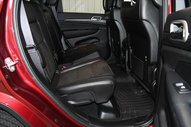 Photo of 2021 Velvet Red Pearlcoat Jeep Grand Cherokee