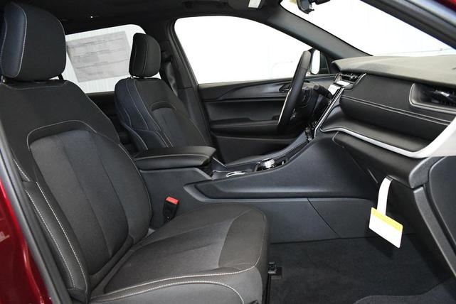 Photo of 2025 Velvet Red Pearlcoat Jeep Grand Cherokee L