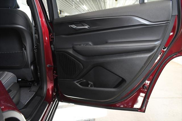 Photo of 2025 Velvet Red Pearlcoat Jeep Grand Cherokee L