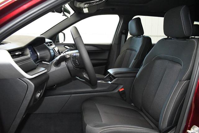 Photo of 2025 Velvet Red Pearlcoat Jeep Grand Cherokee L
