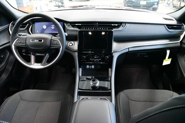 Photo of 2025 Velvet Red Pearlcoat Jeep Grand Cherokee L
