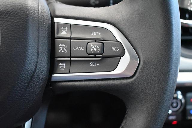 Photo of 2023 Granite Crystal Metallic Clearcoat Jeep Compass
