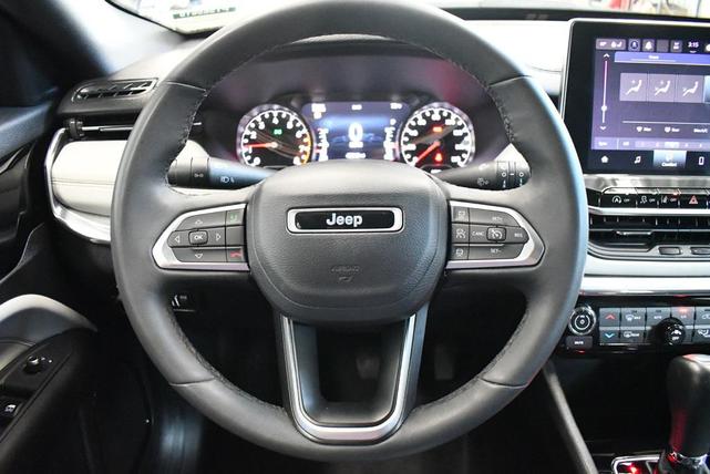 Photo of 2023 Granite Crystal Metallic Clearcoat Jeep Compass
