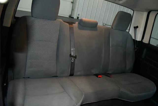 Photo of 2019 Granite Crystal Metallic Clearcoat RAM 1500