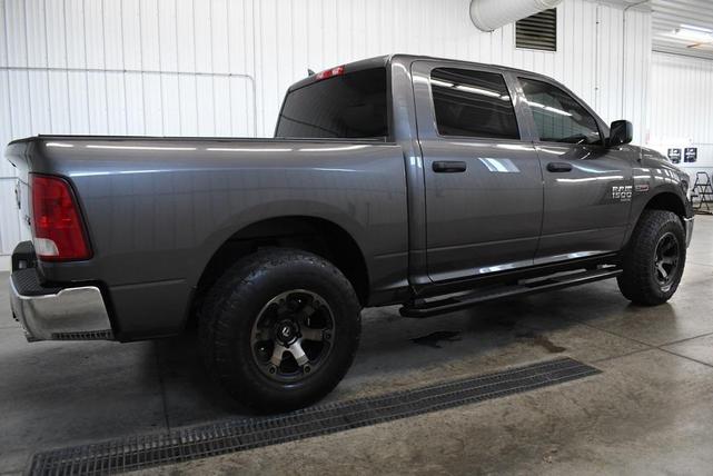 Photo of 2019 Granite Crystal Metallic Clearcoat RAM 1500