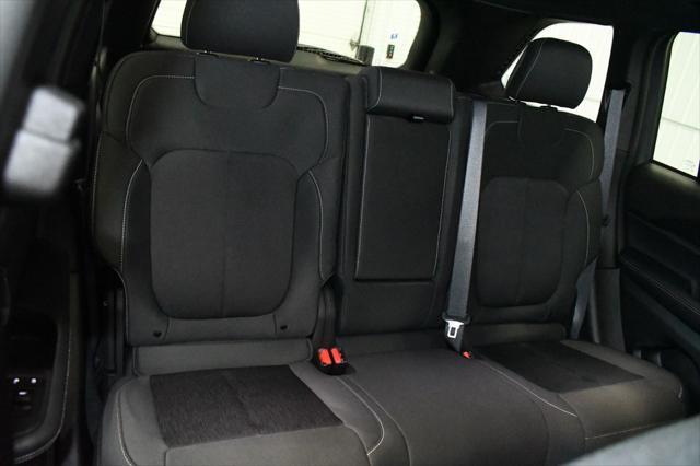 Photo of 2025 Velvet Red Pearlcoat Jeep Grand Cherokee