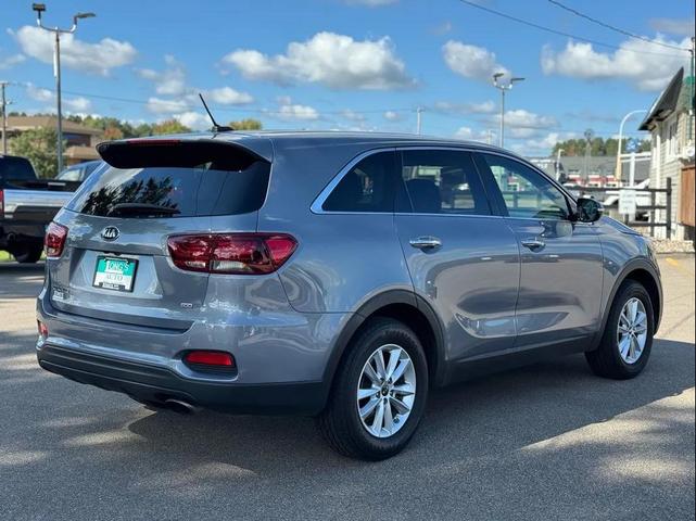 Photo of 2019 Everlasting Silver Kia Sorento
