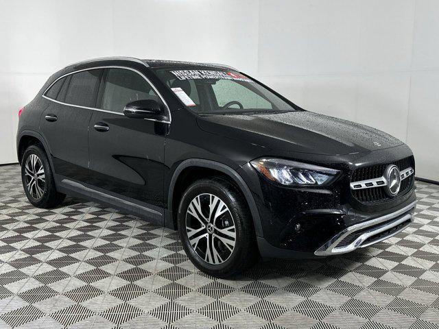 Photo of 2024 Night Black Mercedes-Benz GLA 250