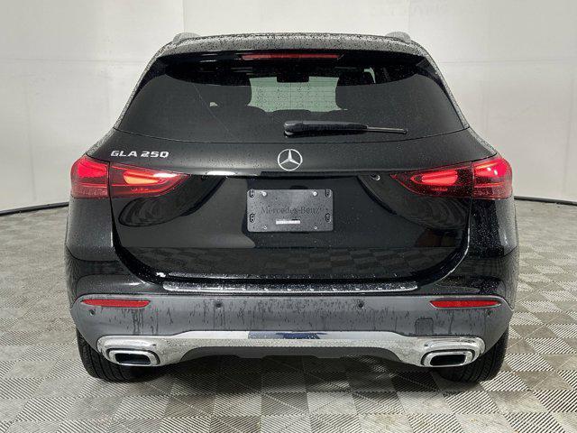 Photo of 2024 Night Black Mercedes-Benz GLA 250