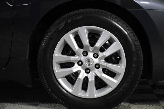 Photo of 2014 Storm Blue Metallic Nissan Altima