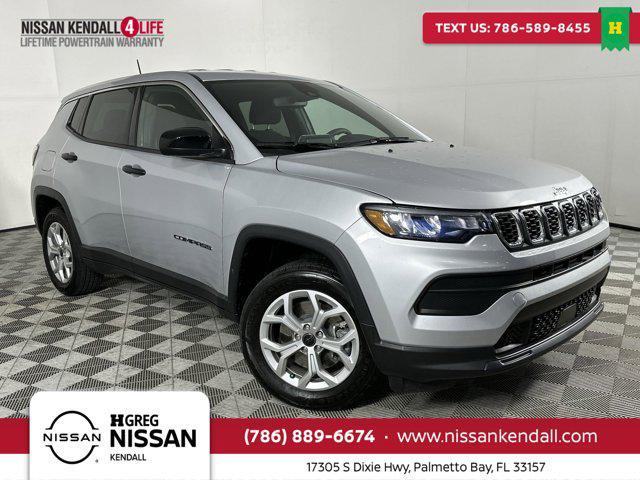 Photo of 2025 Silver Zynith Metallic Clearcoat Jeep Compass