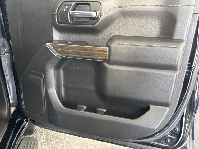 Photo of 2019 Black Chevrolet Silverado 1500