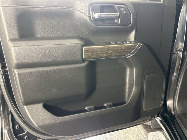 Photo of 2019 Black Chevrolet Silverado 1500