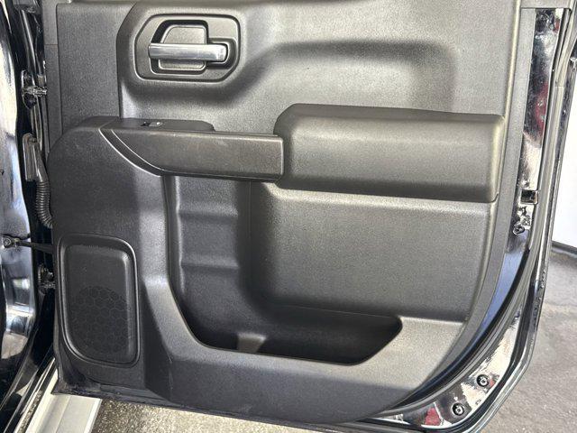 Photo of 2019 Black Chevrolet Silverado 1500
