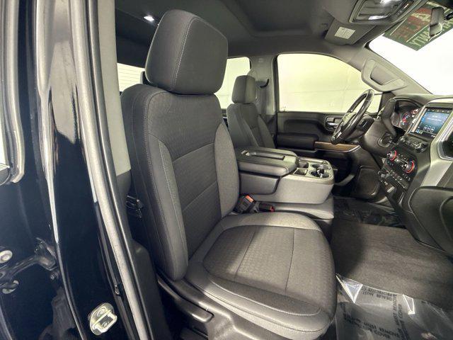 Photo of 2019 Black Chevrolet Silverado 1500