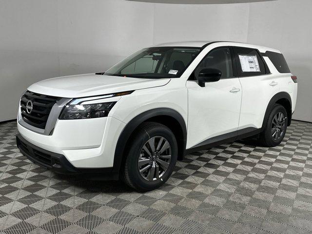 Photo of 2025 Glacier White Nissan Pathfinder