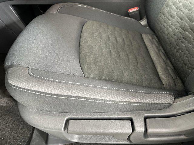 Photo of 2025 Glacier White Nissan Pathfinder