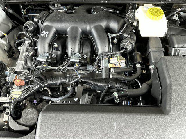 Photo of 2025 Glacier White Nissan Pathfinder