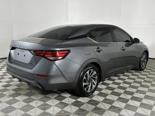 Photo of 2022 Gun Metallic Nissan Sentra
