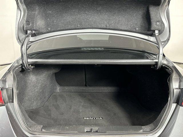 Photo of 2022 Gun Metallic Nissan Sentra