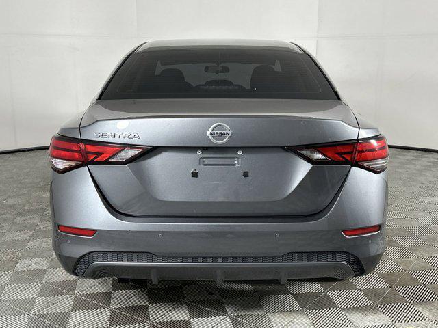 Photo of 2022 Gun Metallic Nissan Sentra