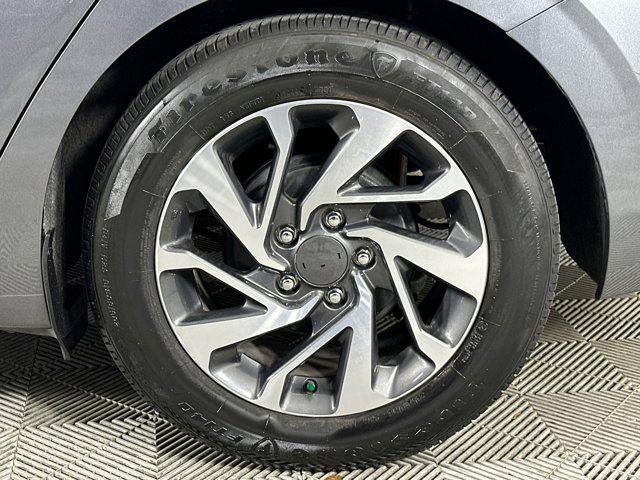 Photo of 2022 Gun Metallic Nissan Sentra
