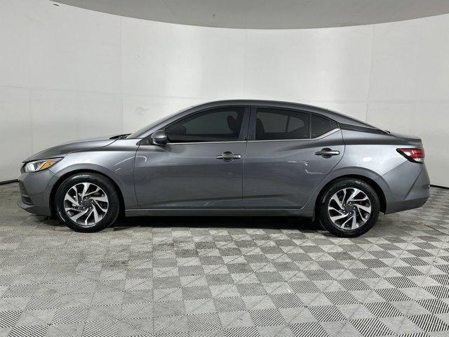 Photo of 2022 Gun Metallic Nissan Sentra