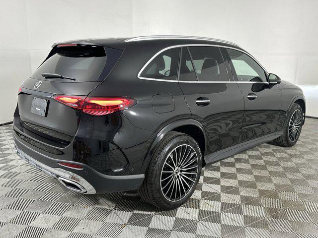 Photo of 2024 Black Mercedes-Benz GLC 300