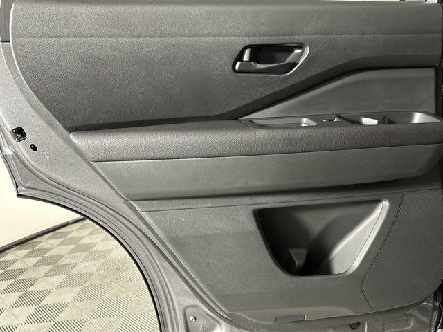 Photo of 2025 Gun Metallic Nissan Pathfinder