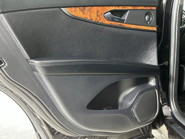 Photo of 2020 INFINITE BLACK Lincoln Nautilus
