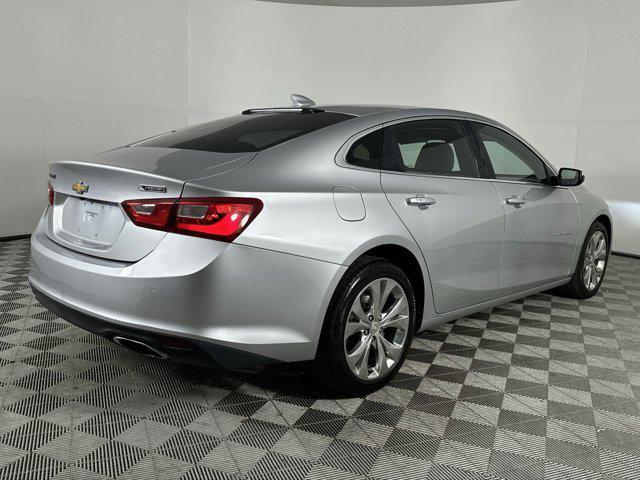 Photo of 2017 Silver Ice Metallic Chevrolet Malibu