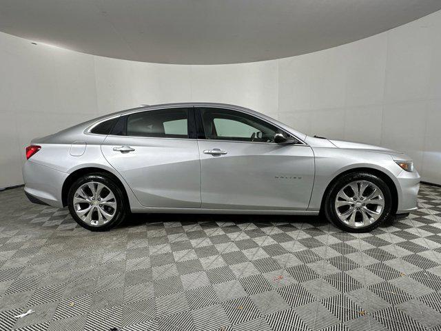 Photo of 2017 Silver Ice Metallic Chevrolet Malibu