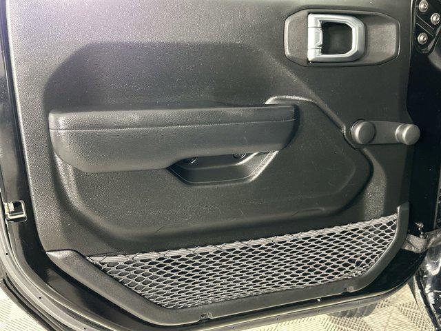 Photo of 2022 Black Clearcoat Jeep Gladiator