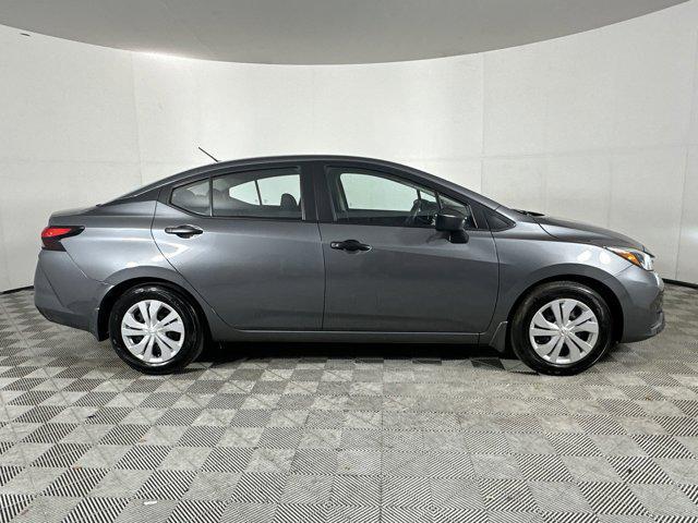 Photo of 2025 Gun Metallic Nissan Versa