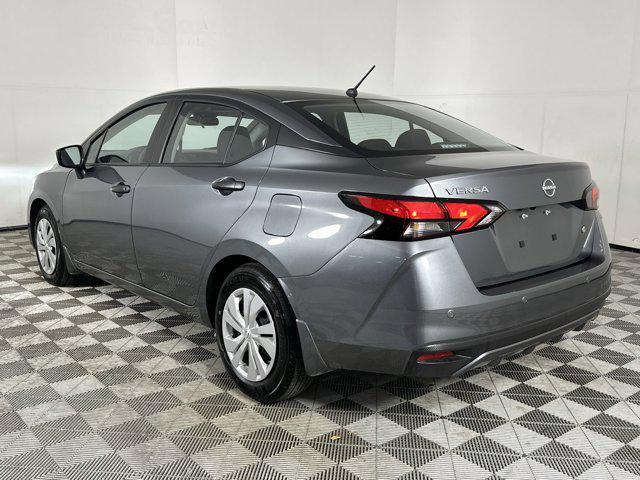 Photo of 2025 Gun Metallic Nissan Versa