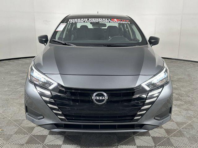 Photo of 2025 Gun Metallic Nissan Versa