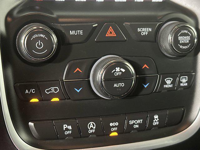 Photo of 2019 DB Black Clearcoat Dodge Durango