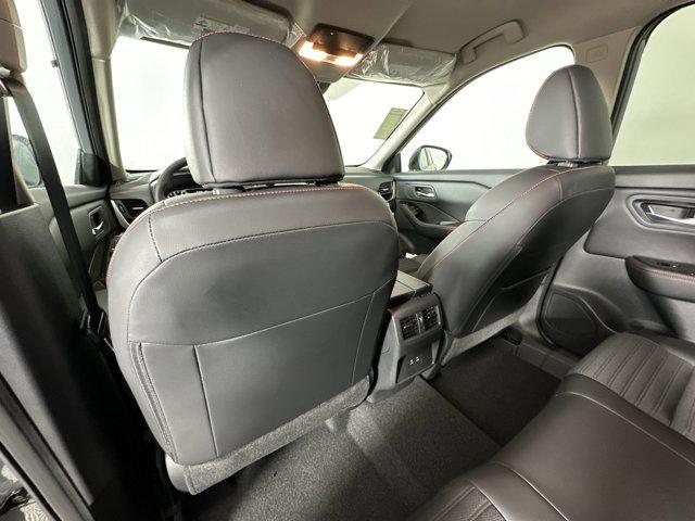 Photo of 2025 Boulder Gray Pearl Nissan Rogue