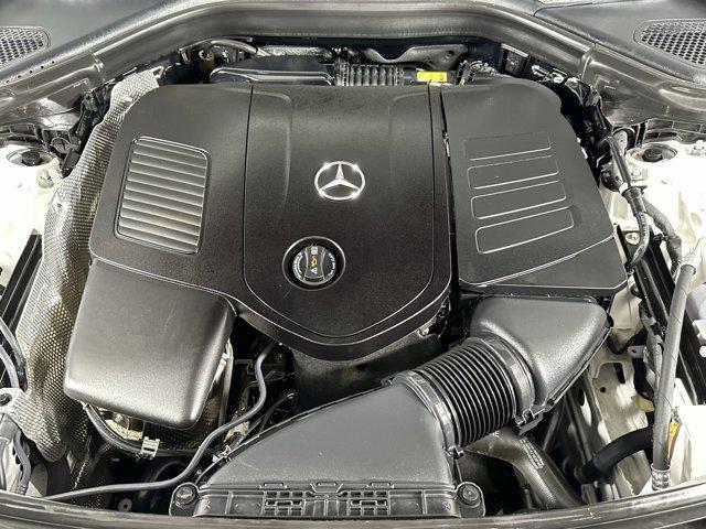 Photo of 2024 Polar White Mercedes-Benz GLC 300