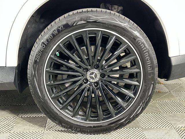 Photo of 2024 Polar White Mercedes-Benz GLC 300