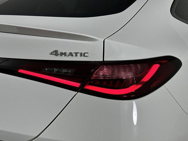 Photo of 2024 Polar White Mercedes-Benz GLC 300