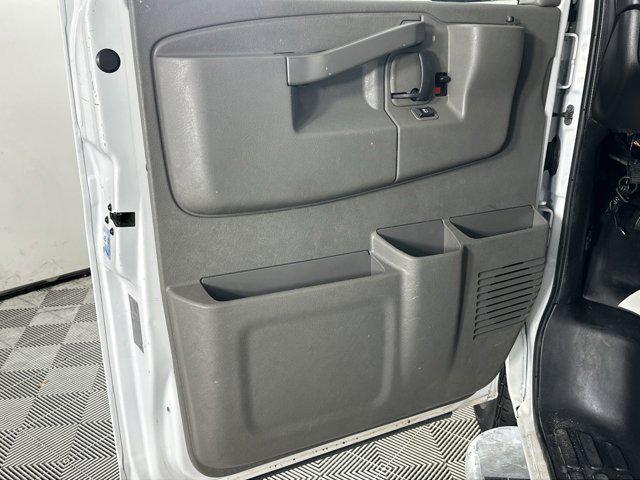 Photo of 2020 Summit White GMC Savana 2500