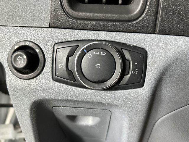 Photo of 2019 OXFORD WHITE Ford Transit-250