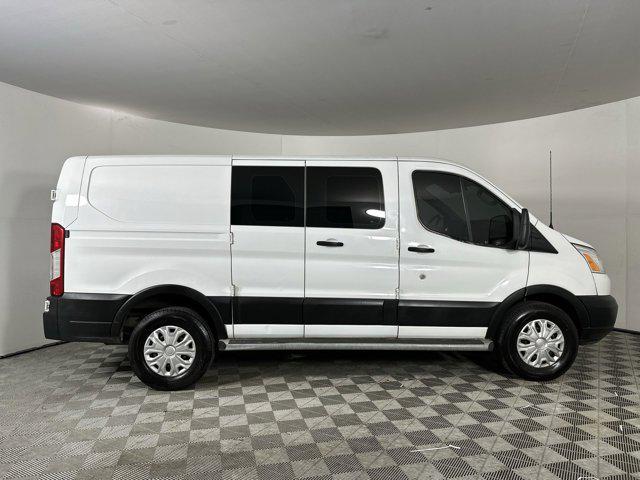Photo of 2019 OXFORD WHITE Ford Transit-250