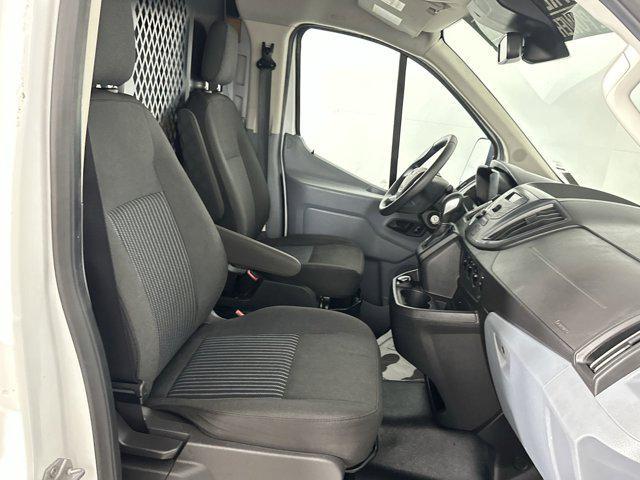Photo of 2019 OXFORD WHITE Ford Transit-250