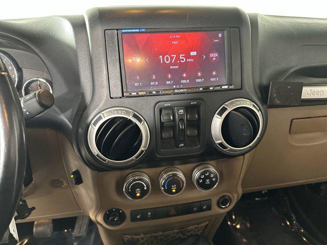 Photo of 2017 Black Clearcoat Jeep Wrangler Unlimited