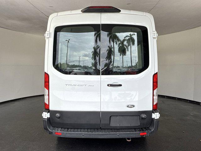 Photo of 2019 OXFORD WHITE Ford Transit-350