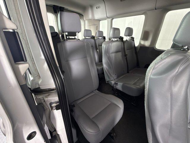 Photo of 2019 OXFORD WHITE Ford Transit-350